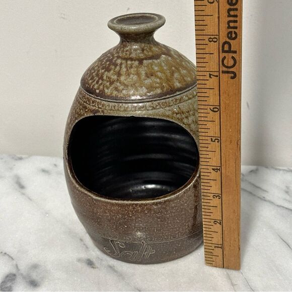 Bendigo Salt Cellar hand made Australian pottery embossed SALT marked PD - Picture 10 of 16